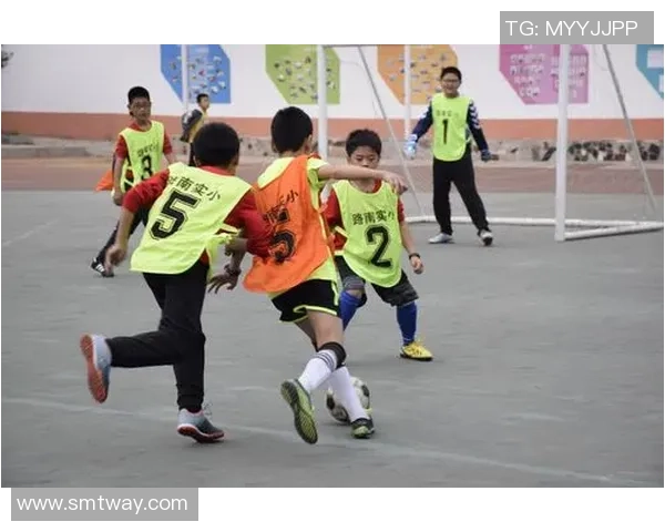 冈山绿稚与东京绿荫的激烈对决展现足球魅力与青春风采 冈山绿稚与东京绿荫的激烈对决展现足球魅力与青春风采