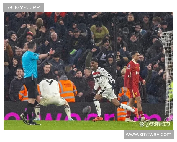 利物浦主场迎战曼联首回合激战争夺英超荣耀的关键之战 利物浦主场迎战曼联首回合激战争夺英超荣耀的关键之战