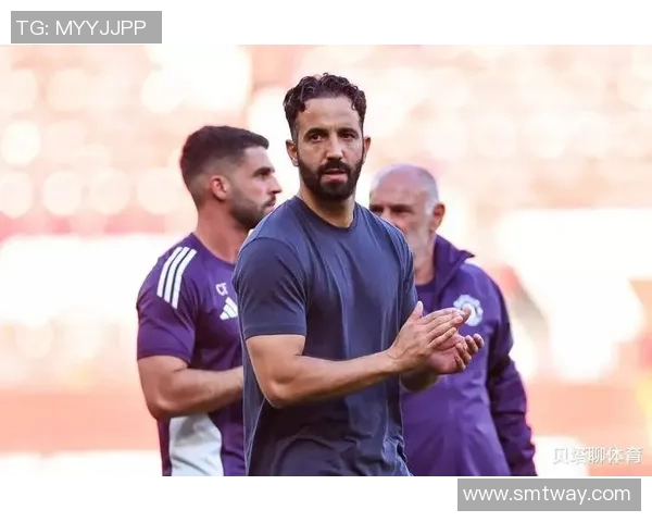 哈维西蒙斯的崛起之路:从青训天才到足球场上的耀眼明星 哈维西蒙斯的崛起之路:从青训天才到足球场上的耀眼明星