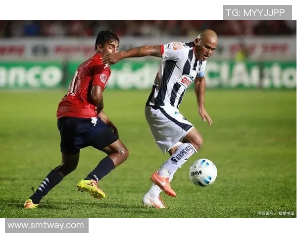 阿苏尔与蒙特瑞的激烈对决展现足球魅力与战术智慧的巅峰较量